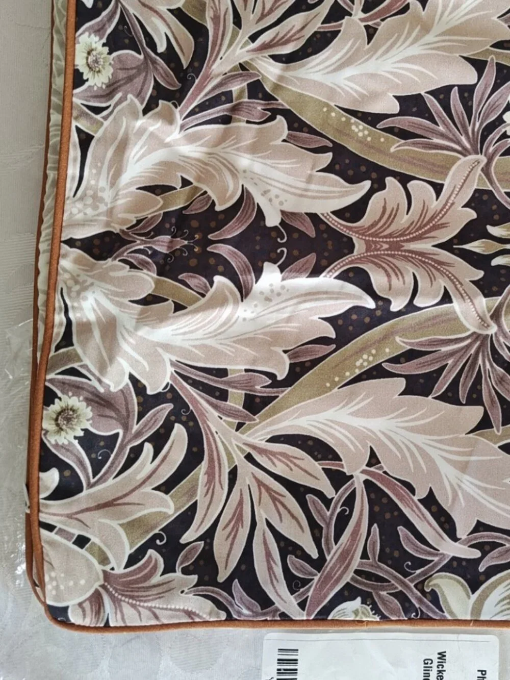 Pottery Barn Glinda Pink PILLOW SHAM Standard size Multicolor
